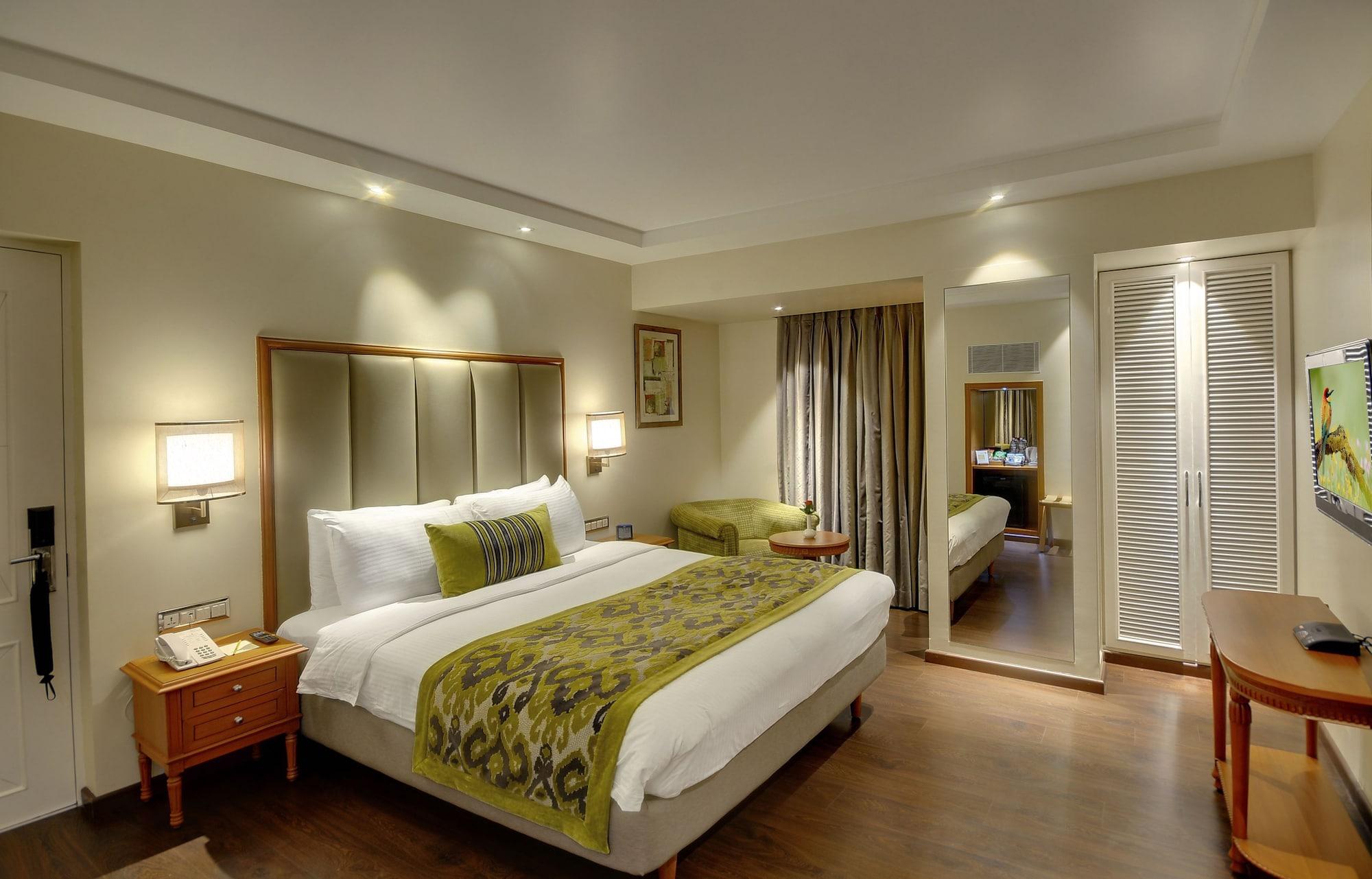 Lemon Tree Premier “The Atrium” Ahmedabad Ξενοδοχείο Εξωτερικό φωτογραφία