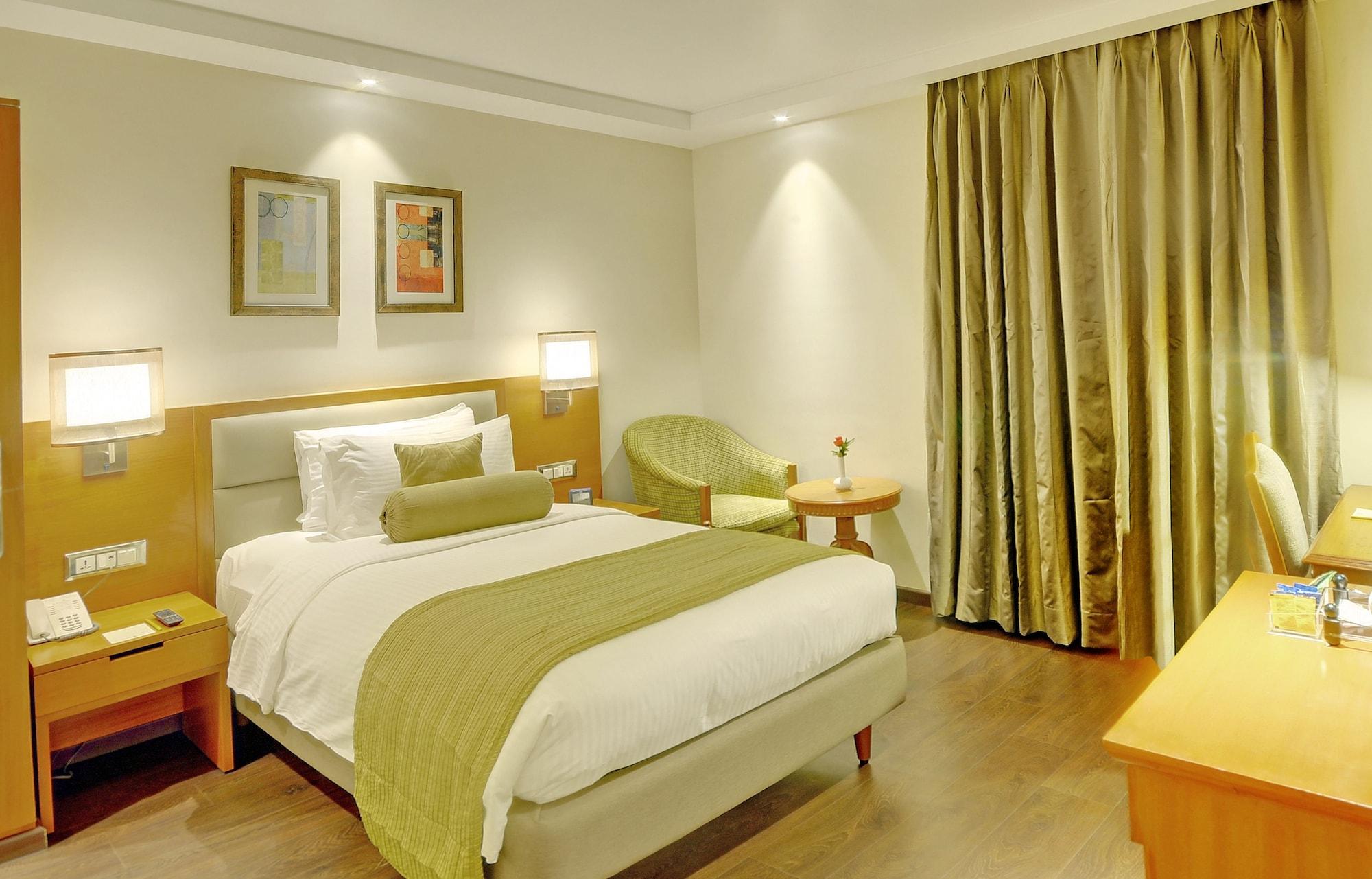 Lemon Tree Premier “The Atrium” Ahmedabad Ξενοδοχείο Εξωτερικό φωτογραφία