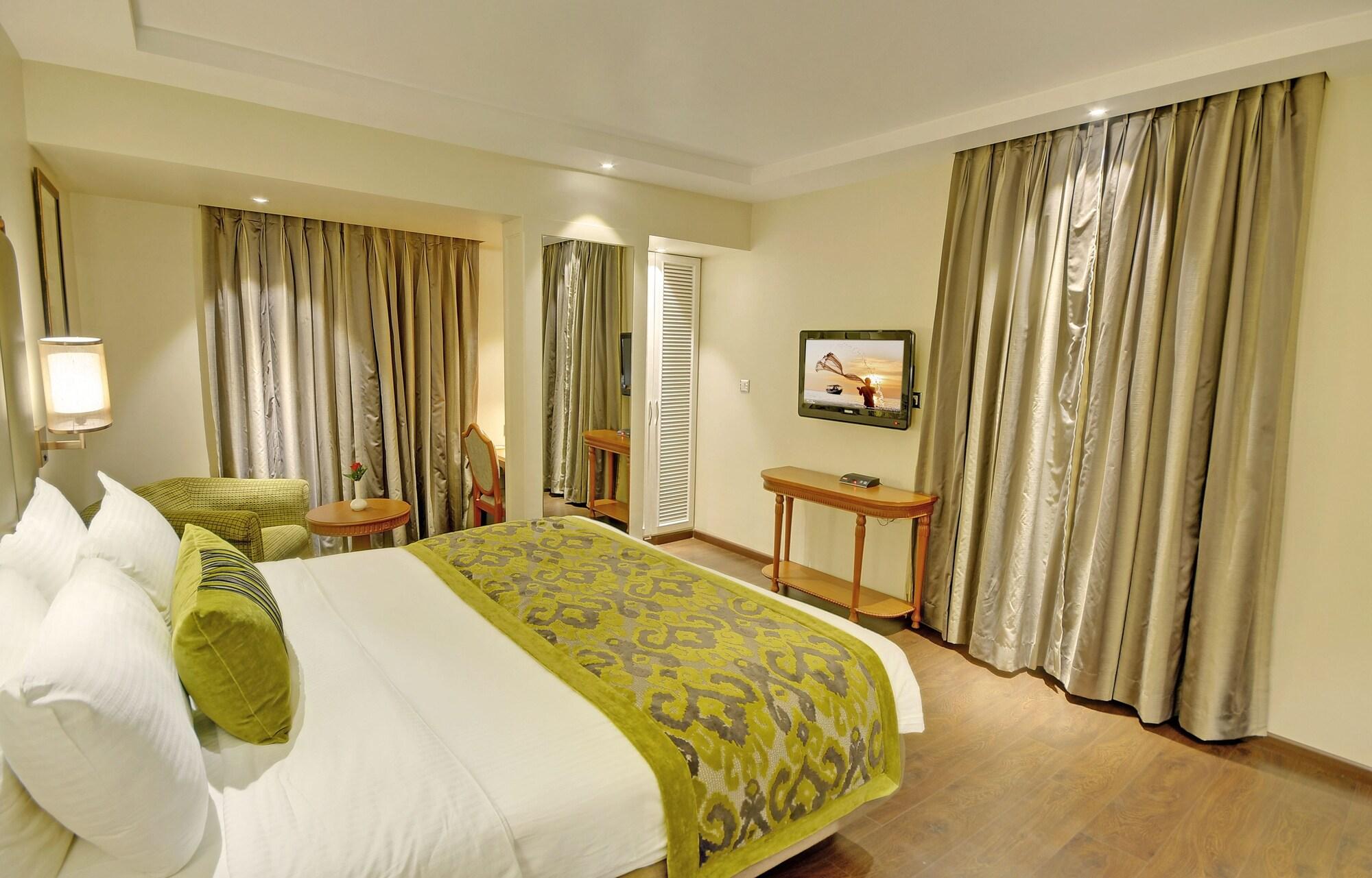 Lemon Tree Premier “The Atrium” Ahmedabad Ξενοδοχείο Εξωτερικό φωτογραφία