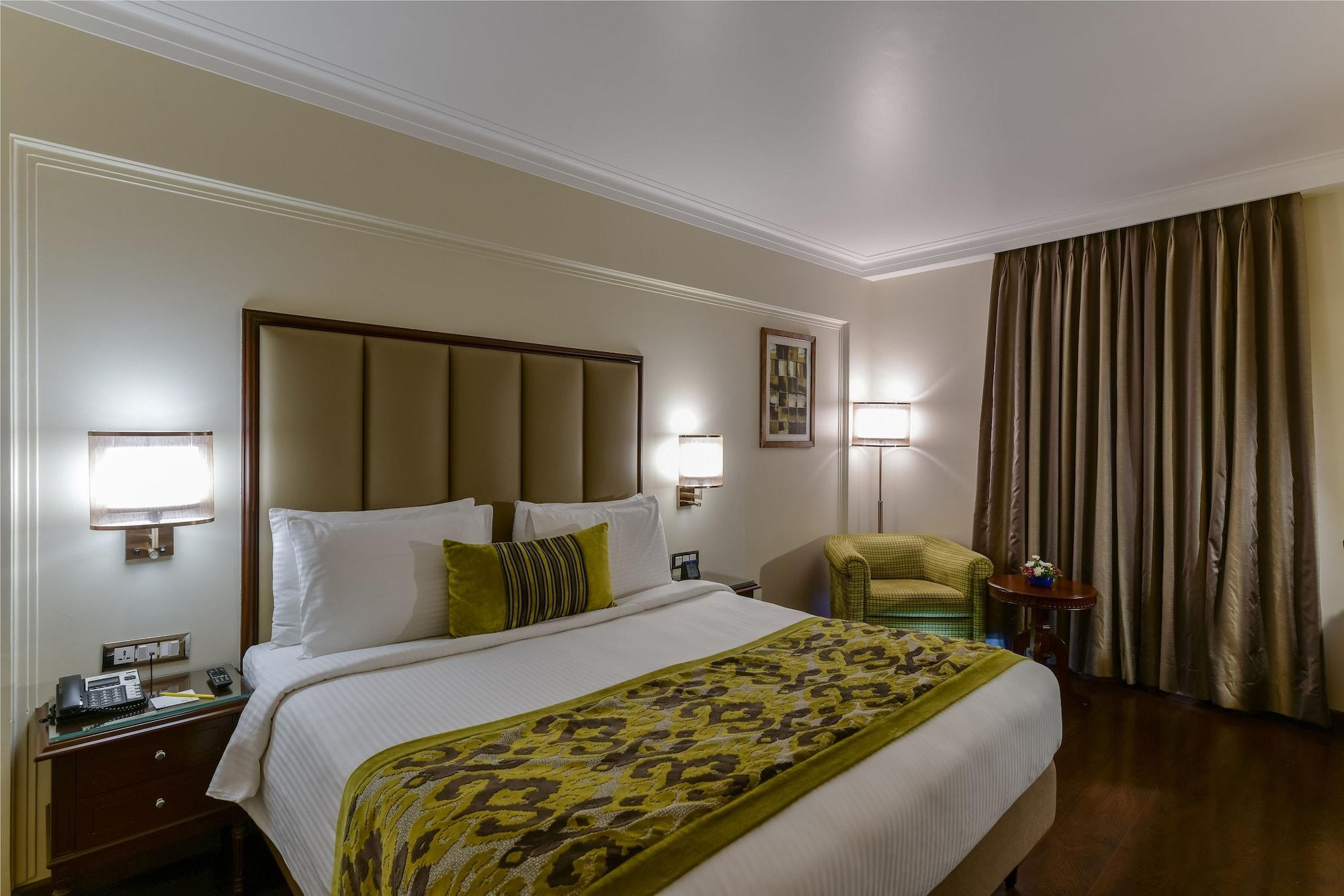 Lemon Tree Premier “The Atrium” Ahmedabad Ξενοδοχείο Εξωτερικό φωτογραφία