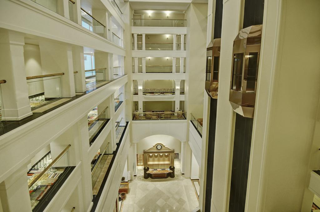 Lemon Tree Premier “The Atrium” Ahmedabad Ξενοδοχείο Εξωτερικό φωτογραφία