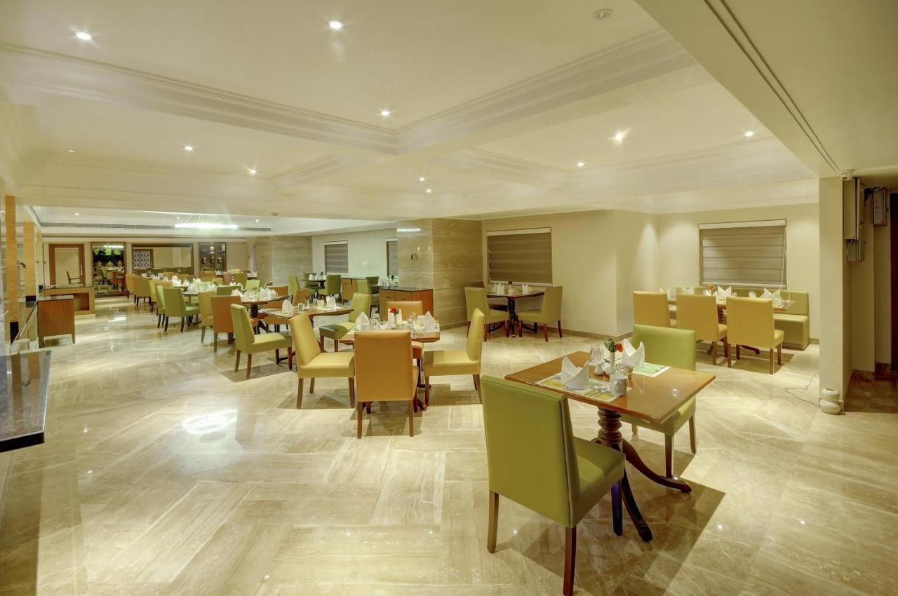 Lemon Tree Premier “The Atrium” Ahmedabad Ξενοδοχείο Εξωτερικό φωτογραφία