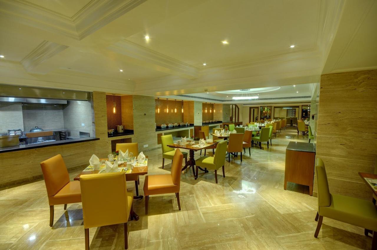 Lemon Tree Premier “The Atrium” Ahmedabad Ξενοδοχείο Εξωτερικό φωτογραφία