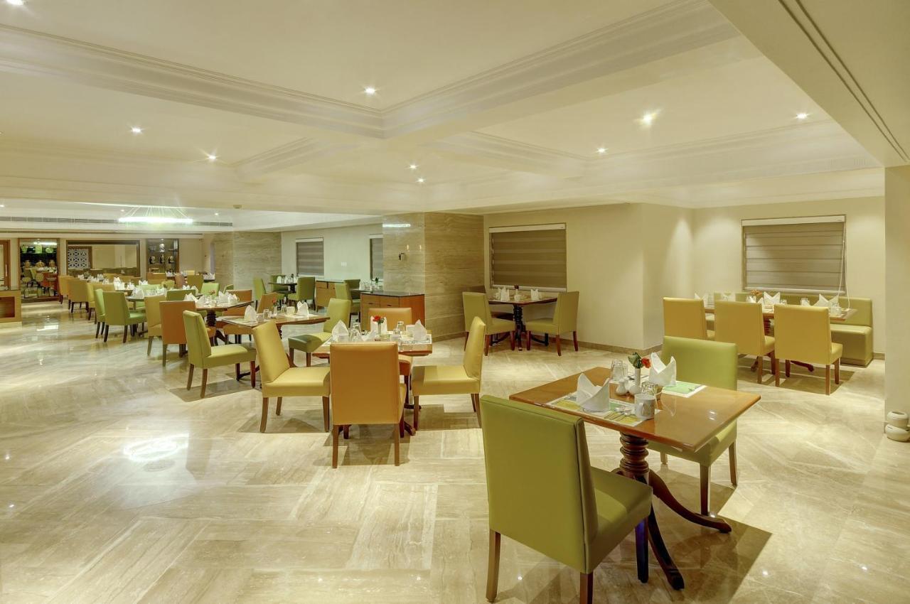 Lemon Tree Premier “The Atrium” Ahmedabad Ξενοδοχείο Εξωτερικό φωτογραφία