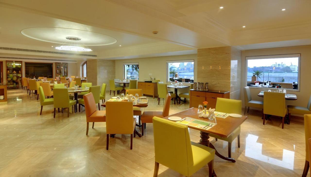 Lemon Tree Premier “The Atrium” Ahmedabad Ξενοδοχείο Εξωτερικό φωτογραφία