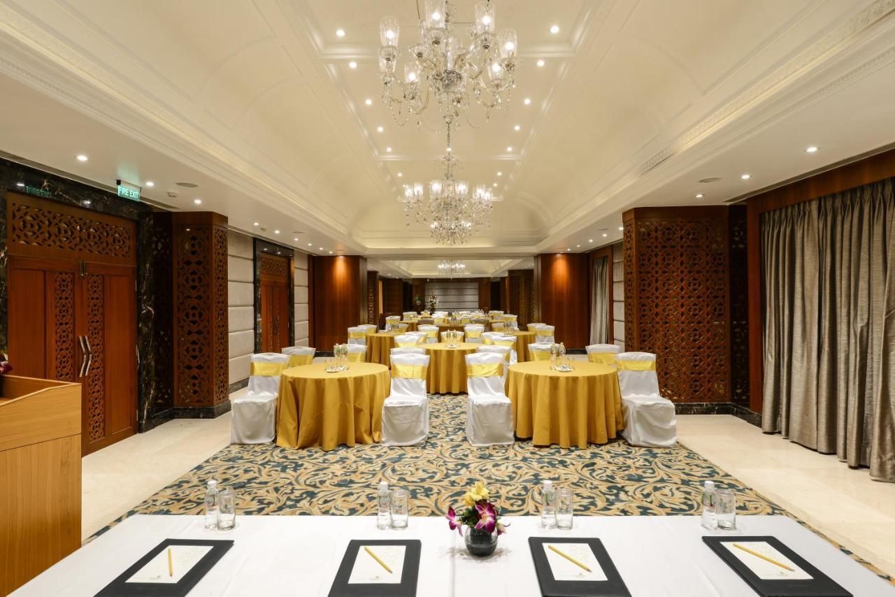 Lemon Tree Premier “The Atrium” Ahmedabad Ξενοδοχείο Εξωτερικό φωτογραφία