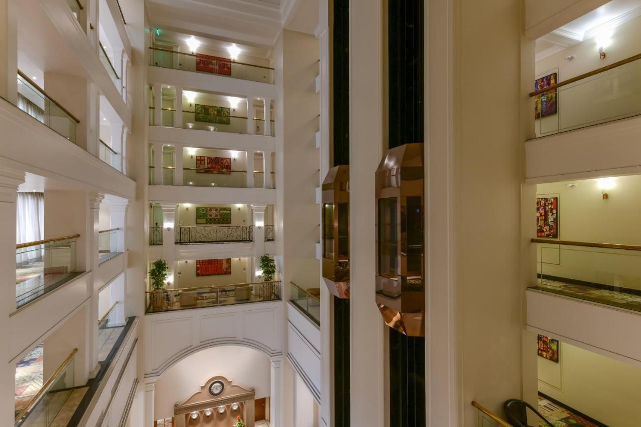 Lemon Tree Premier “The Atrium” Ahmedabad Ξενοδοχείο Εξωτερικό φωτογραφία