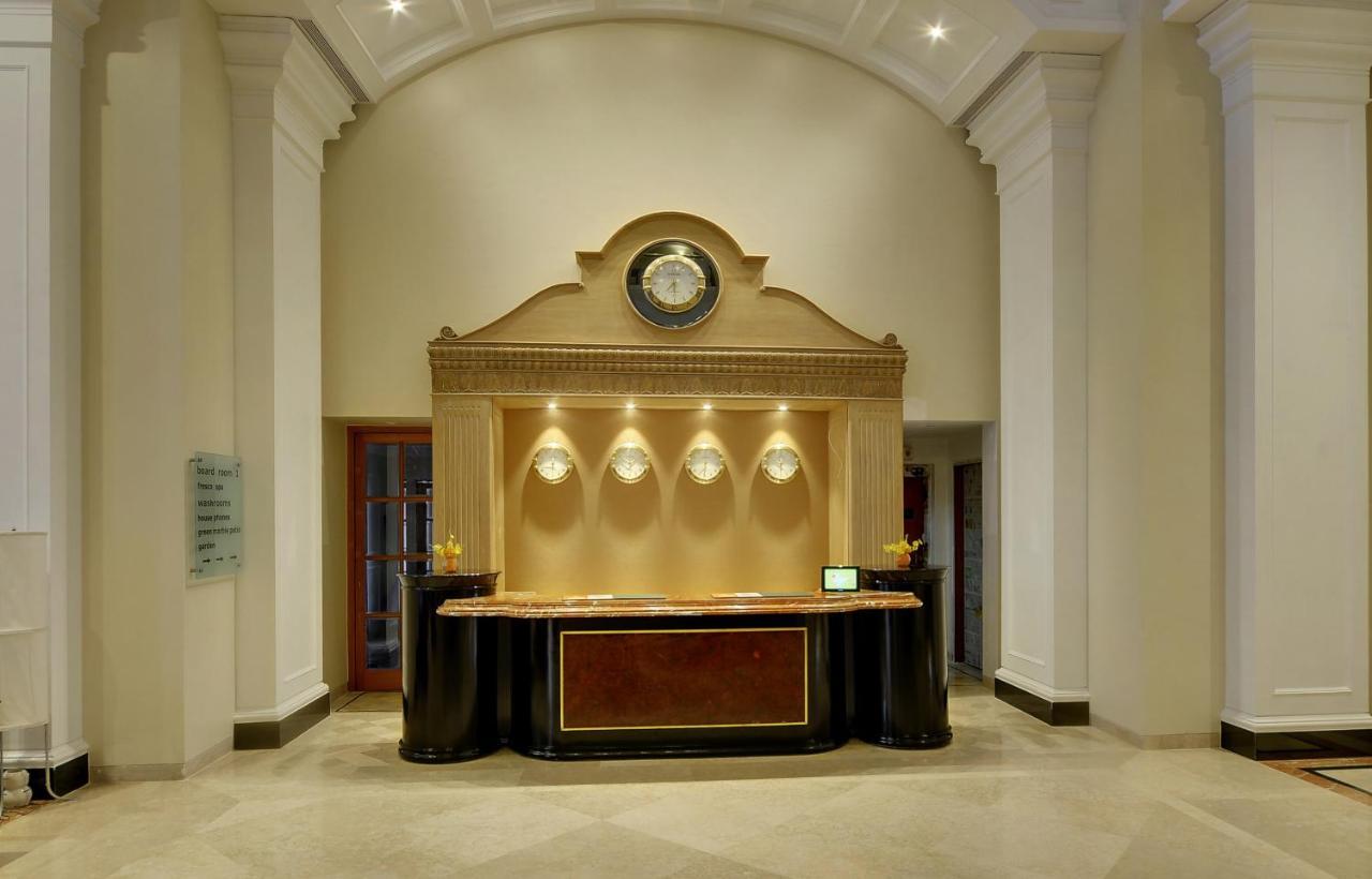 Lemon Tree Premier “The Atrium” Ahmedabad Ξενοδοχείο Εξωτερικό φωτογραφία